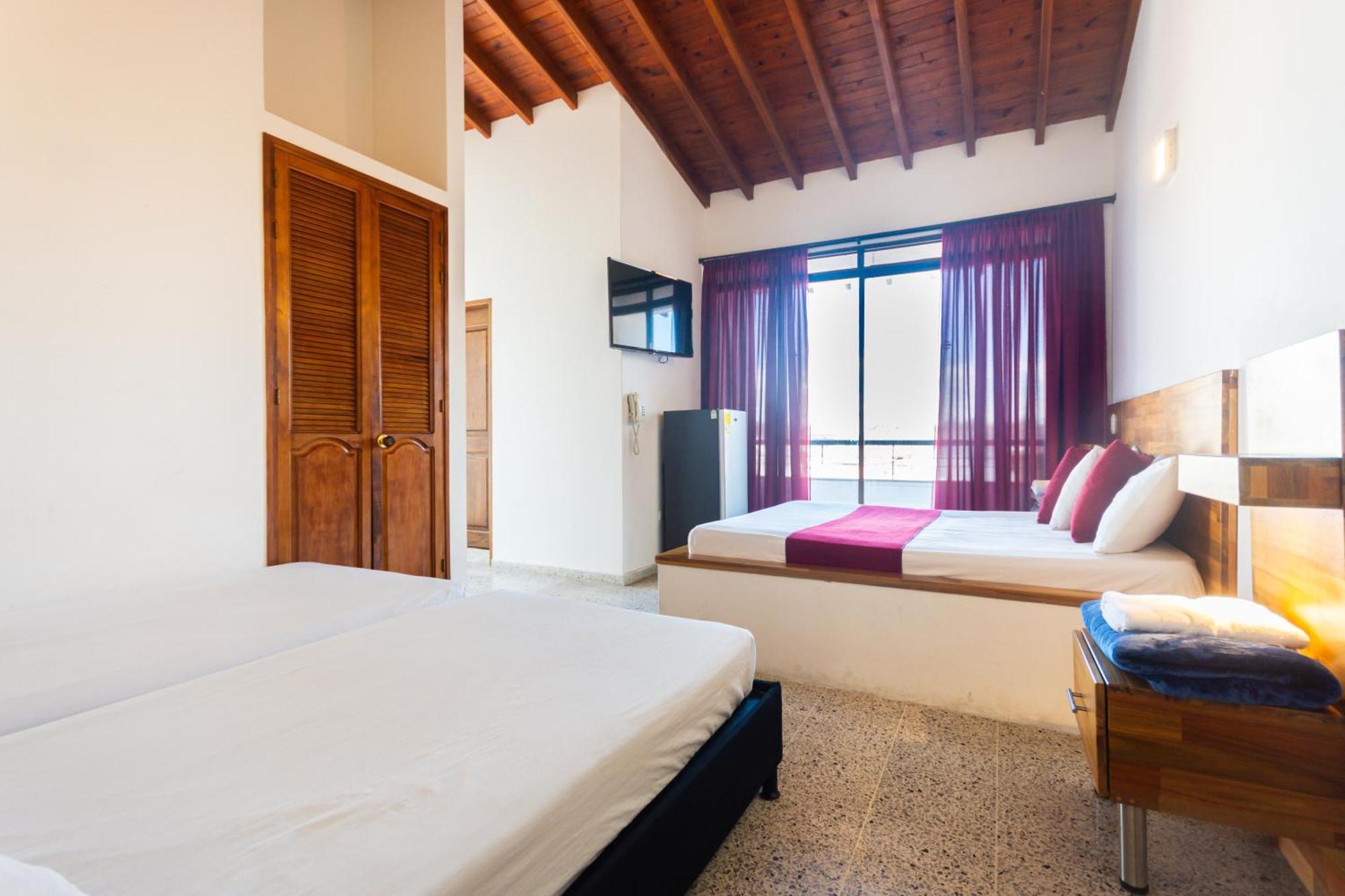 Hotel Bicentenario 리오네그로 외부 사진