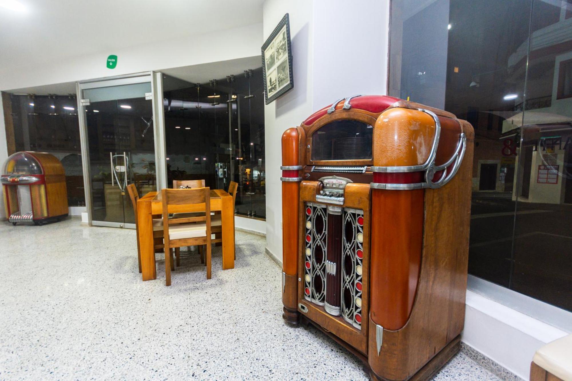 Hotel Bicentenario 리오네그로 외부 사진