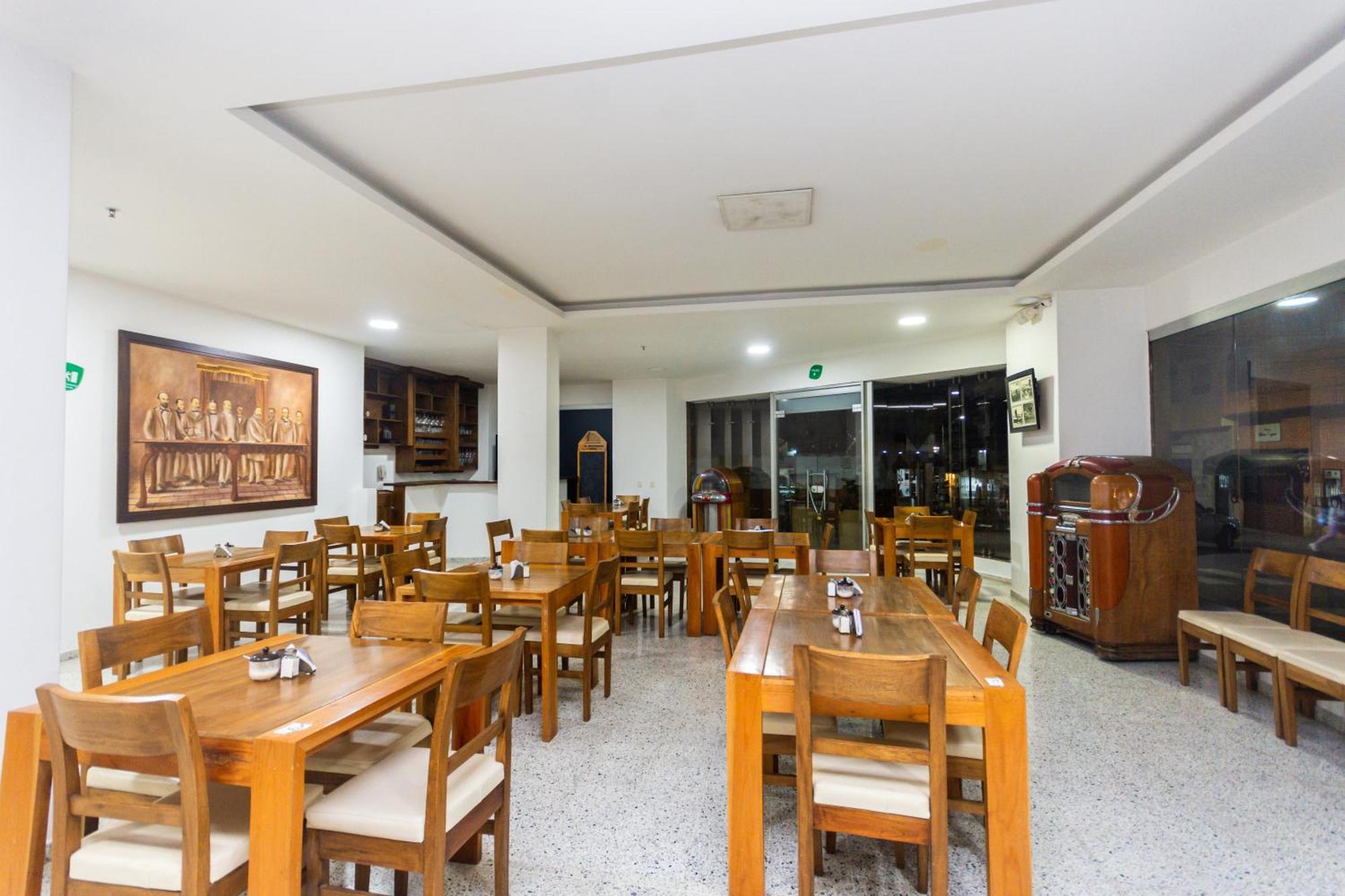 Hotel Bicentenario 리오네그로 외부 사진