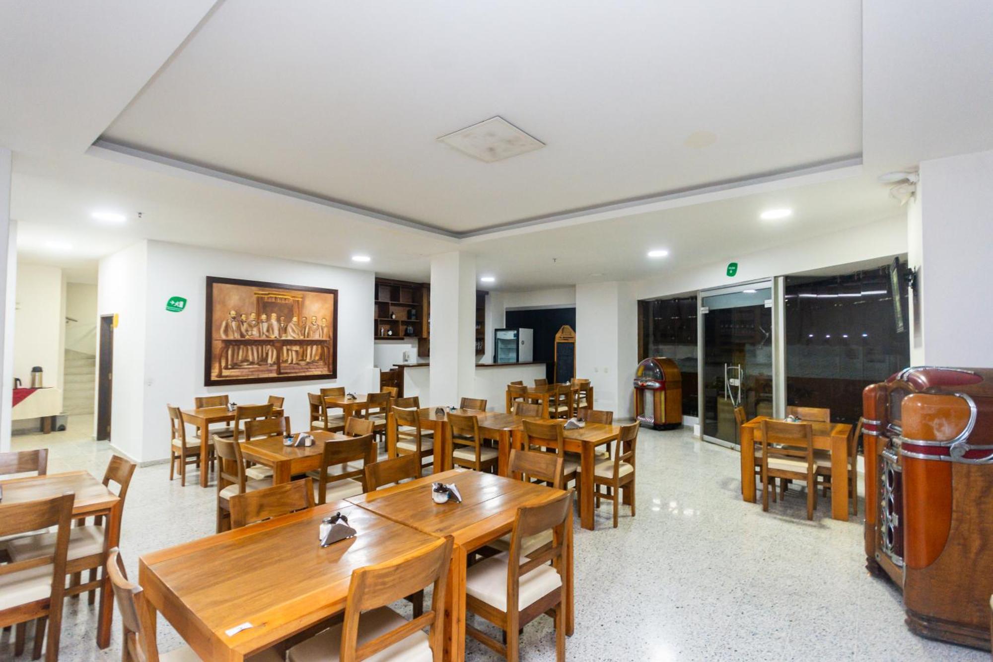 Hotel Bicentenario 리오네그로 외부 사진